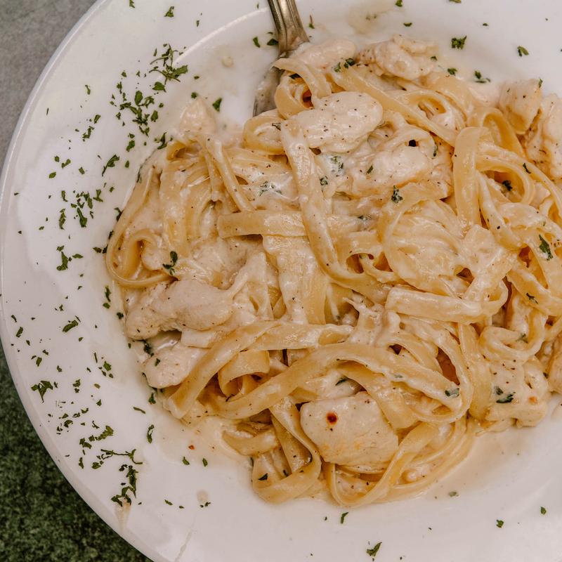 menu item 7 of 11, Fettuccine Alfredo Dinner