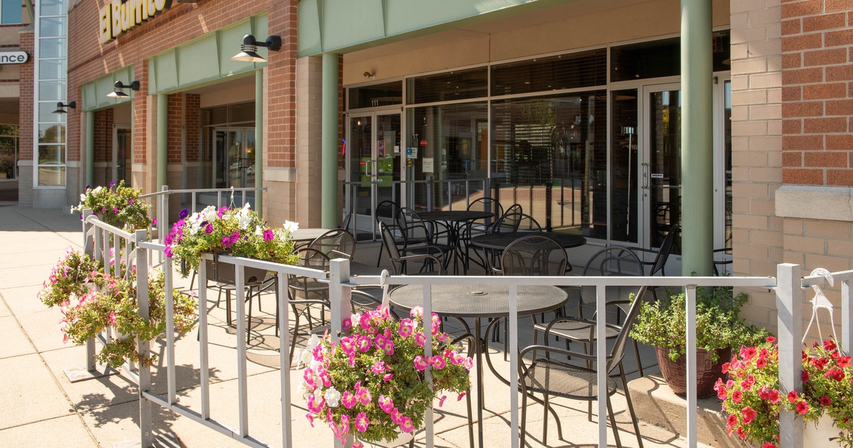 Exterior, tables and chairs