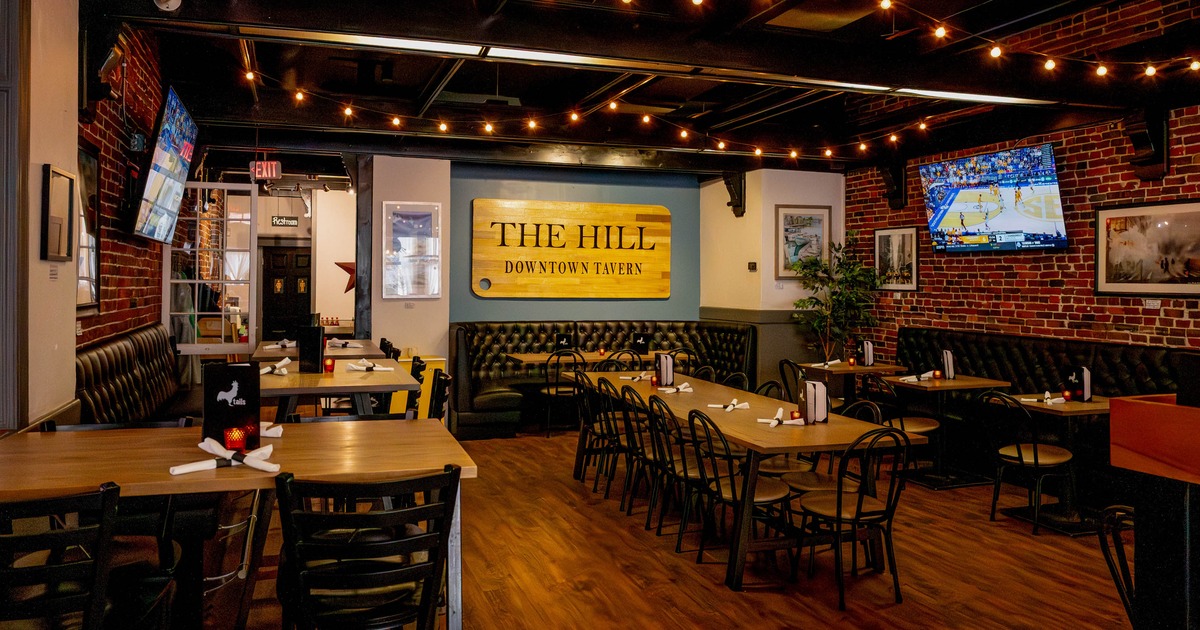 Interior, dining area, high and regular dining tables, table for twelve, banquette seating