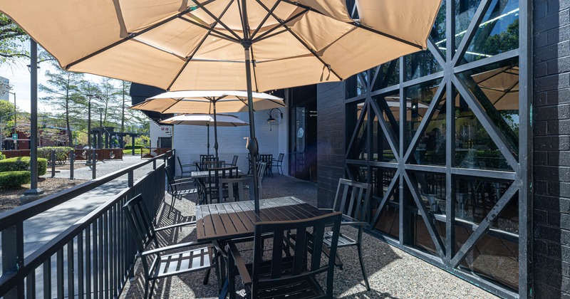 Exterior, patio area