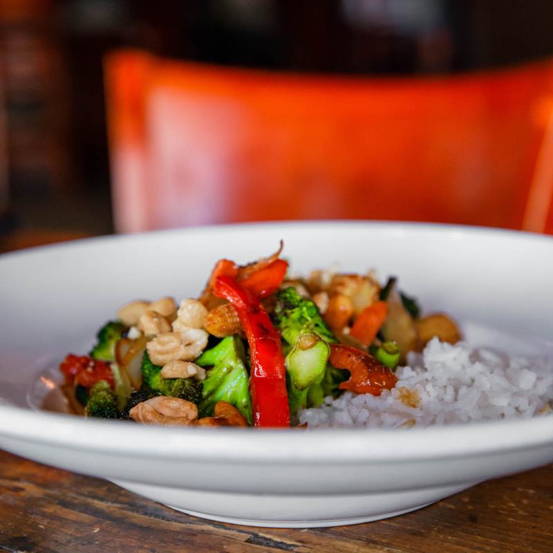 Vegetable Cashew Stir Fry (V) photo