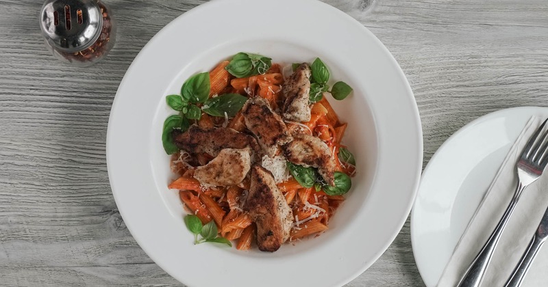 Penne pasta with grilled chicken