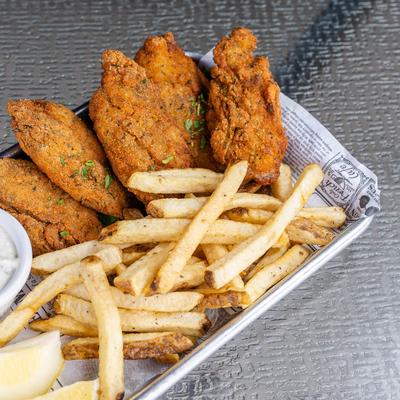 Pan fried oysters, served with garlic aioli dip, and fries.