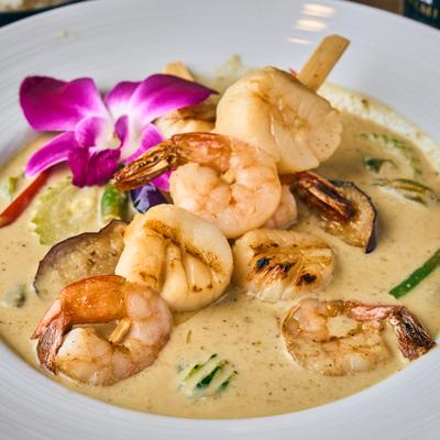 Shrimp and Scallop Green Curry.