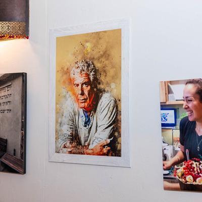 Portrait of Anthony Bourdain.