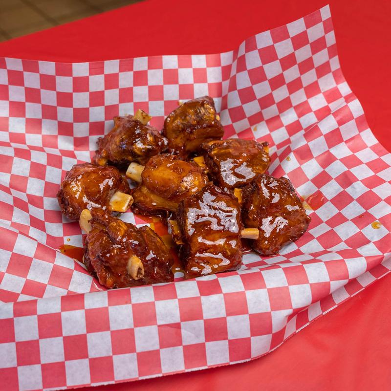 Hog Wings photo