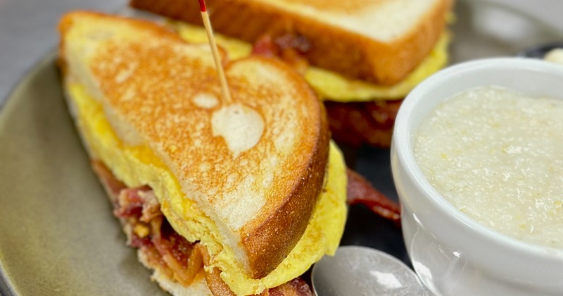 Breakfast sandwich