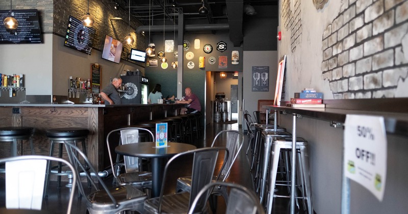 Seating area, the bar is on the left