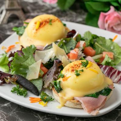 Eggs Benedict