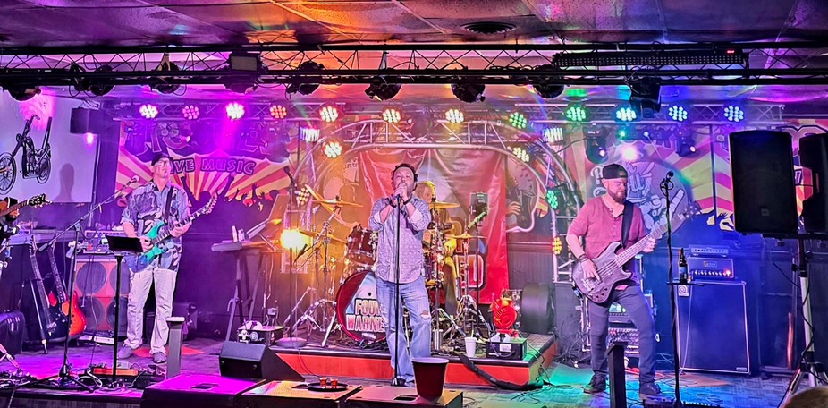 (VIP) Four Warned Band event photo