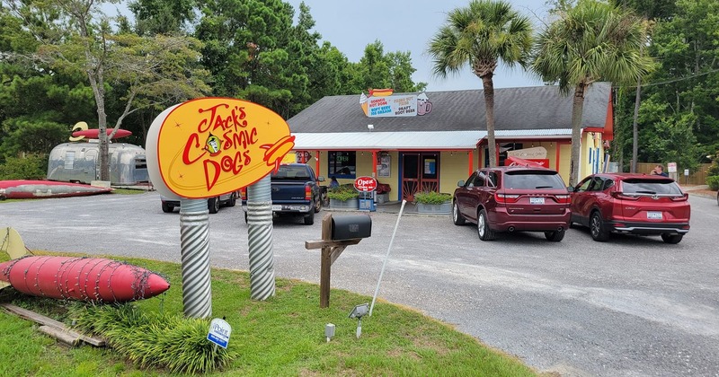 View of the restaurant and parking lot