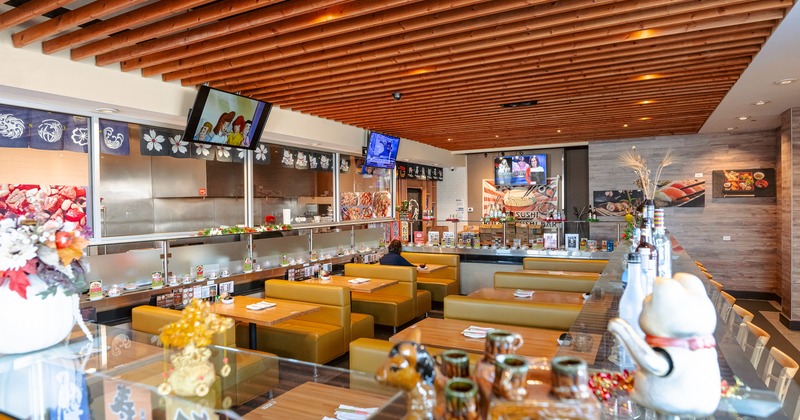 Modern and cozy Japanese-style sushi restaurant
