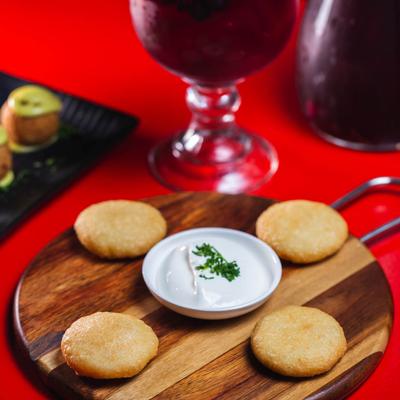 Arepitas - Venezolanas, with sour cream