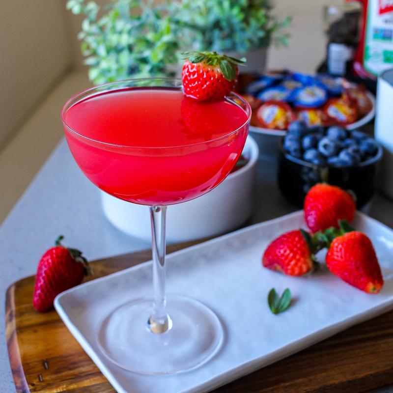 Strawberry Lemonade Martinti photo