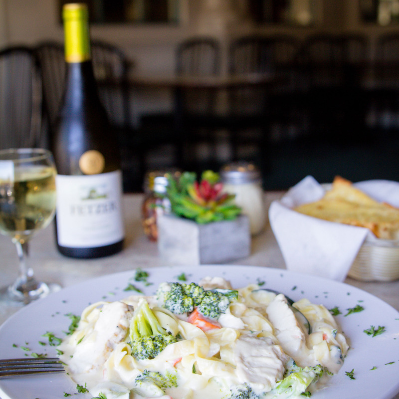 Borrelli's Pizza & Italian Food Encinitas, Encinitas, CA