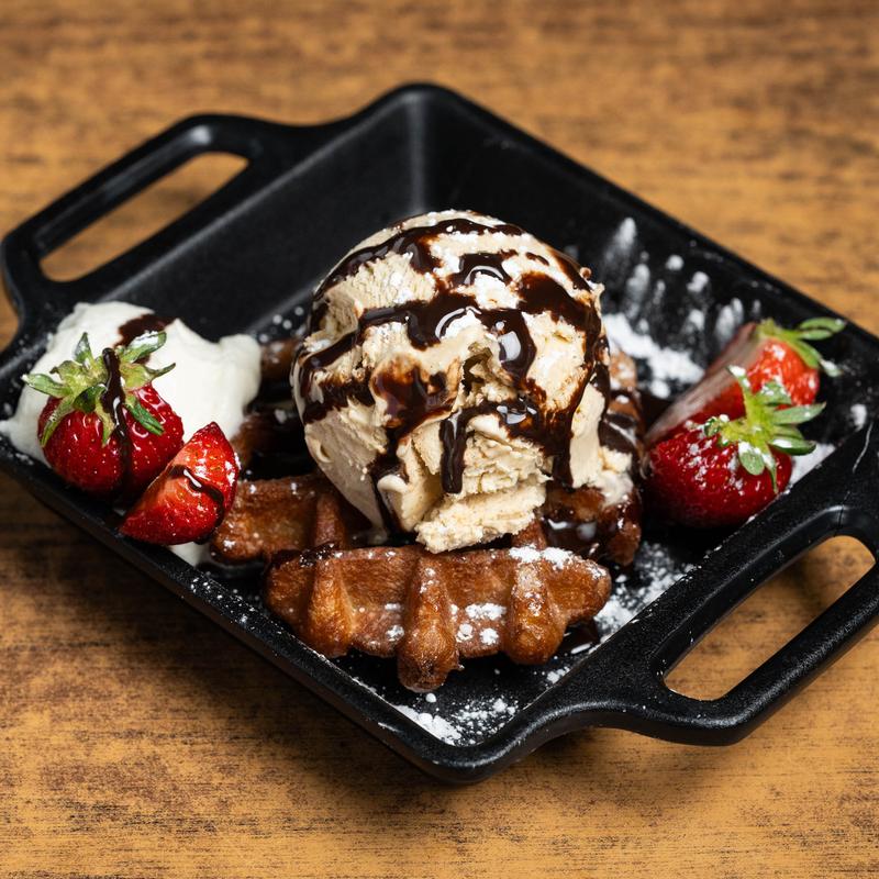menu item 15 of 15, Waffle with Ice Cream