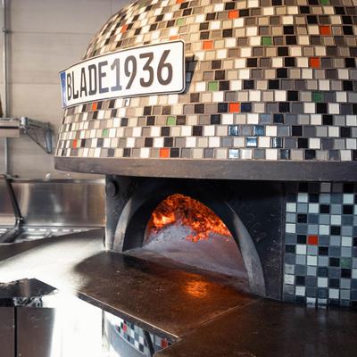 Restaurant pizza oven