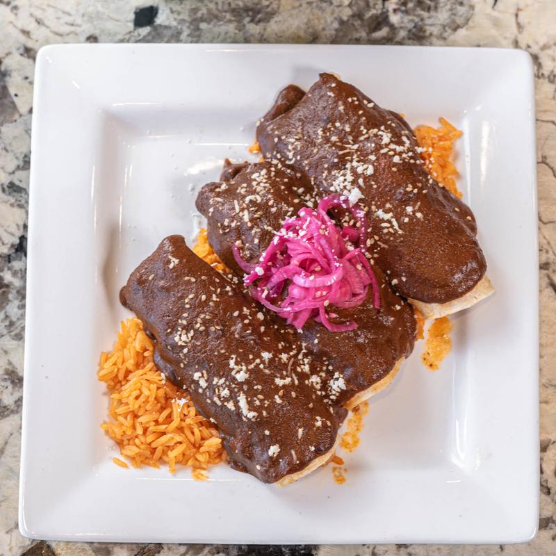 menu item 17 of 21, MOLE CON POLLO
