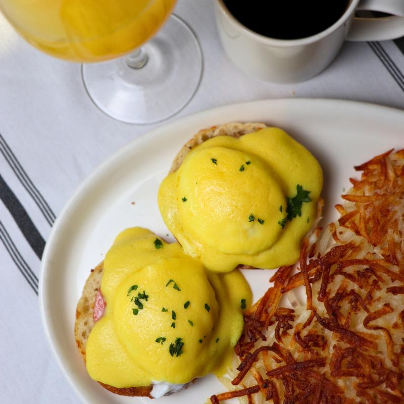 Eggs Benedict photo