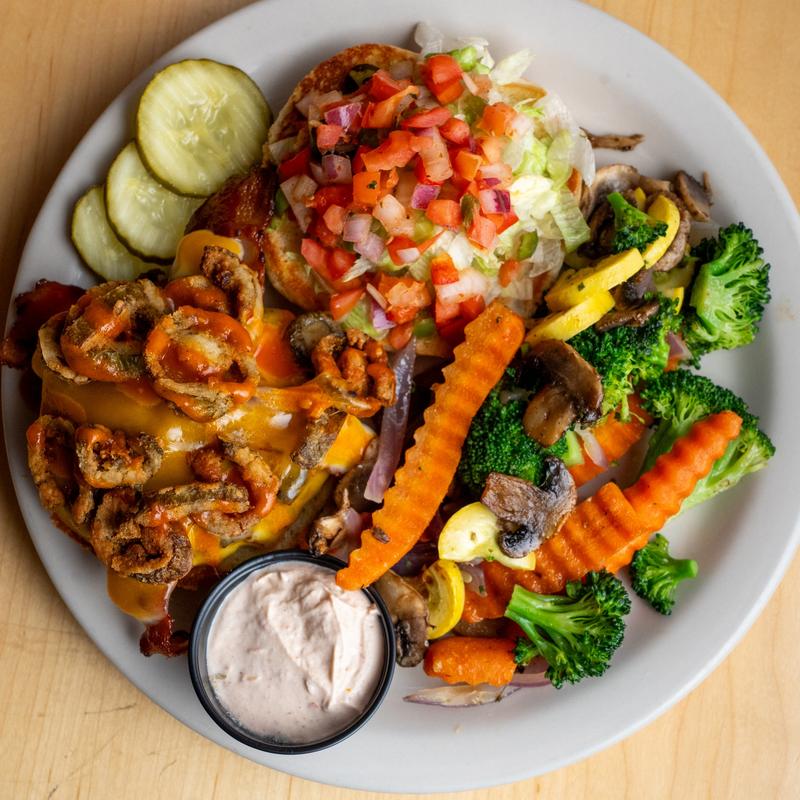 Redline Burger* photo