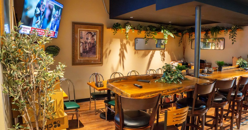 Seating area, TV on the wall