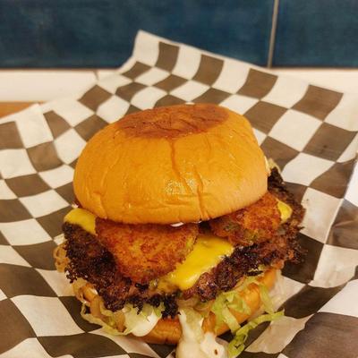 Cheeseburger with fried pickles.