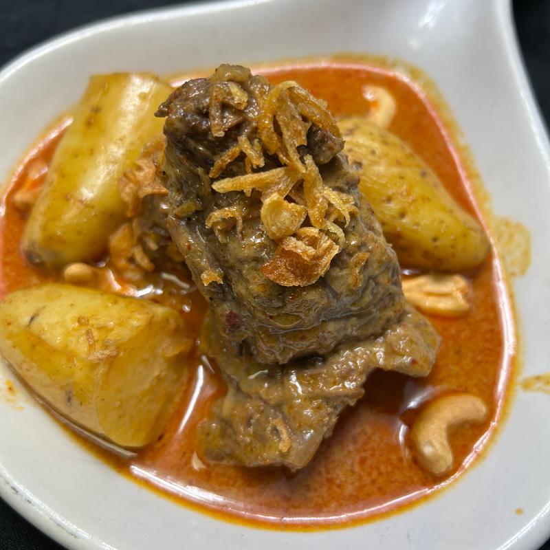 Massaman Neur ** photo