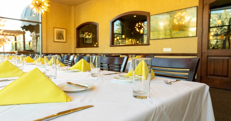 Interior, table setting