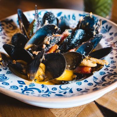 Mediterranean Mussels in white wine sauce.