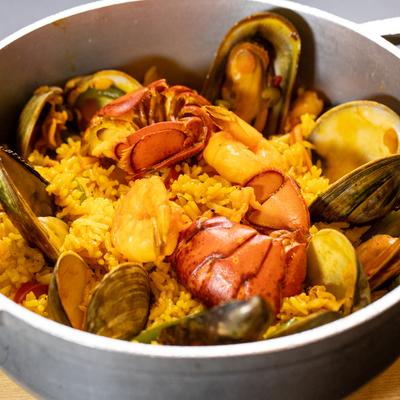 Side view of seafood paella.