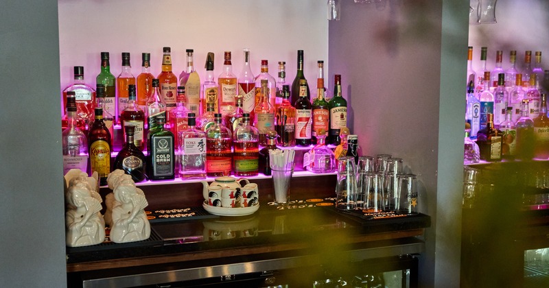 Bar, drink rack, drinks