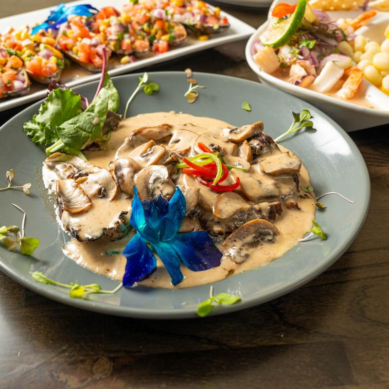 Fillet Mignon en Salsa De Champiñones photo