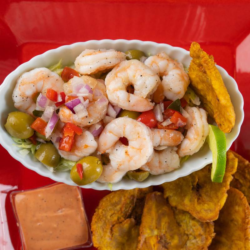 Ensalada De Camaron Con Tostones photo