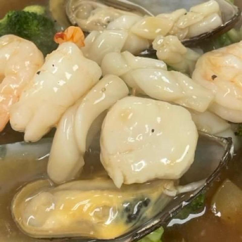 menu item 63 of 81, Lad Na Seafood