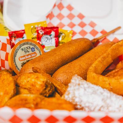 Fried food platter.