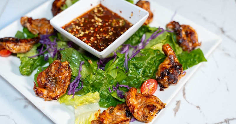 Grilled shrimp and salad, with aguachile sauce