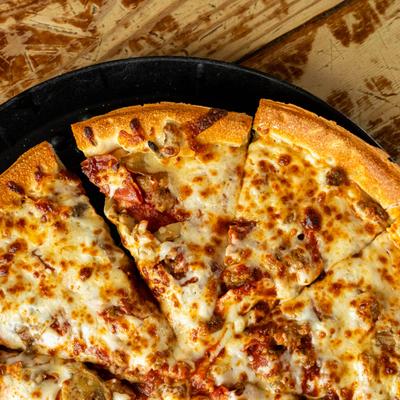Bacon Cheeseburger Pizza, close-up.