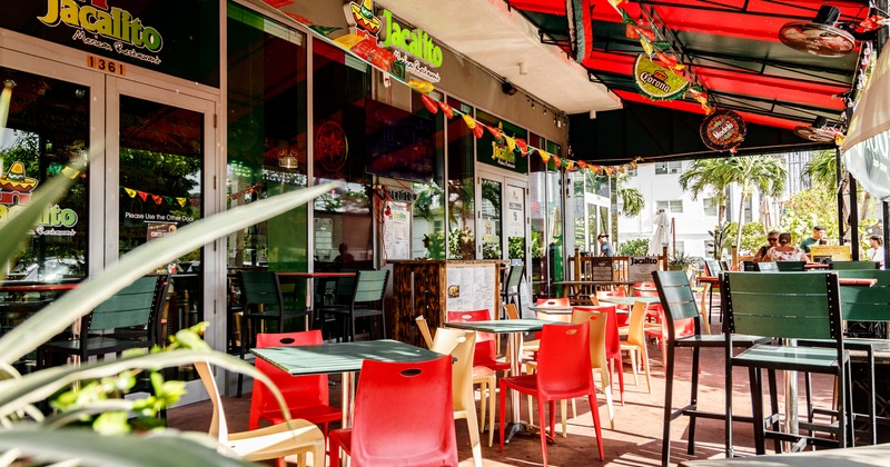 Covered patio, seating area