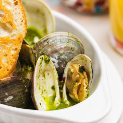 Valenciana clams dish, close up.