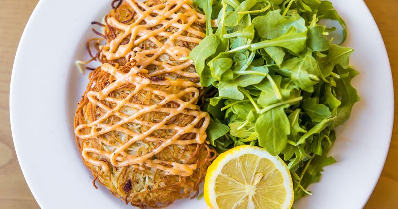 Meat, argula and lemon