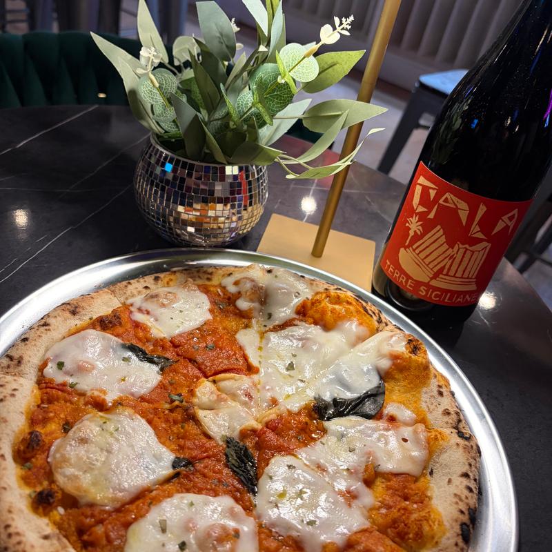 Margherita Flatbread Pizza photo