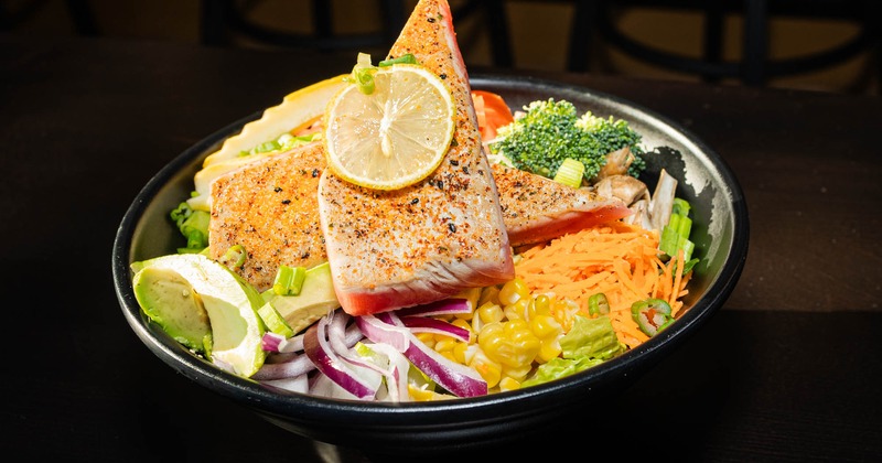 Takosushi salad, served