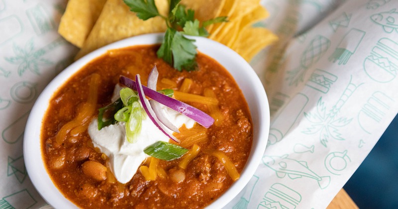 Turkey Chili and chips