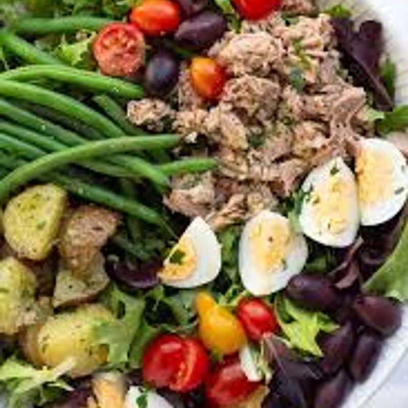 Salad Niçoise photo