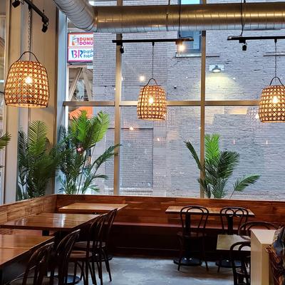 Dining area, banquette seating.