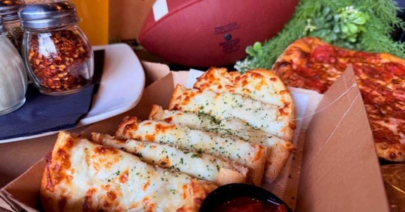 Cheesy garlic bread