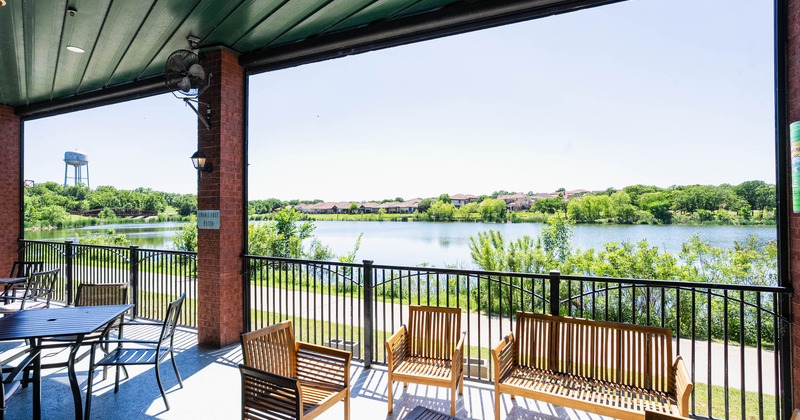 Exterior seating space