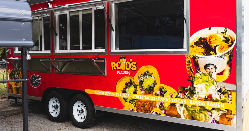 Track, pick up windoow, angle view