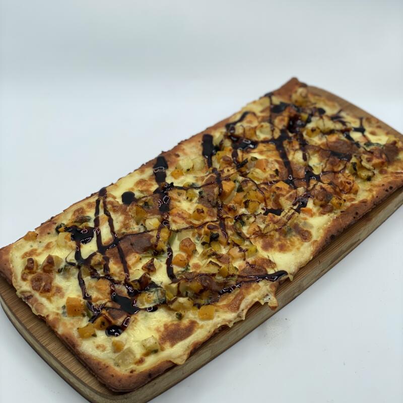 Veggie Brie Flatbread photo