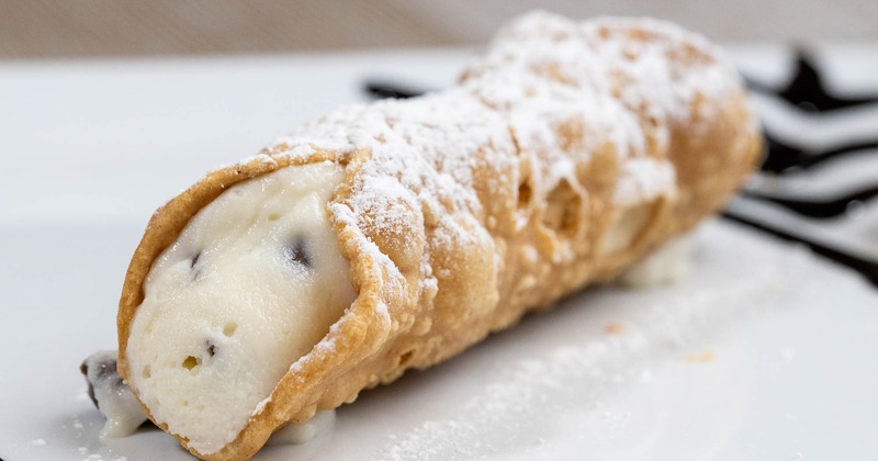 Cannoli, close up